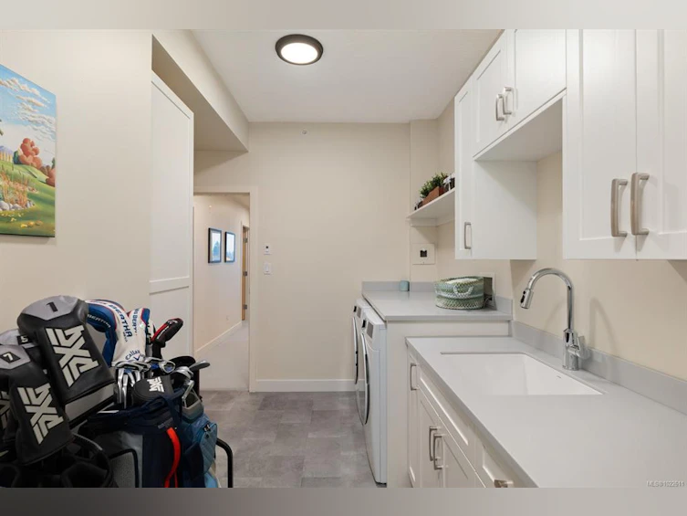 304-5350 Sayward Hill Crescent, Saanich, BC, V8Y 3H9 - 29