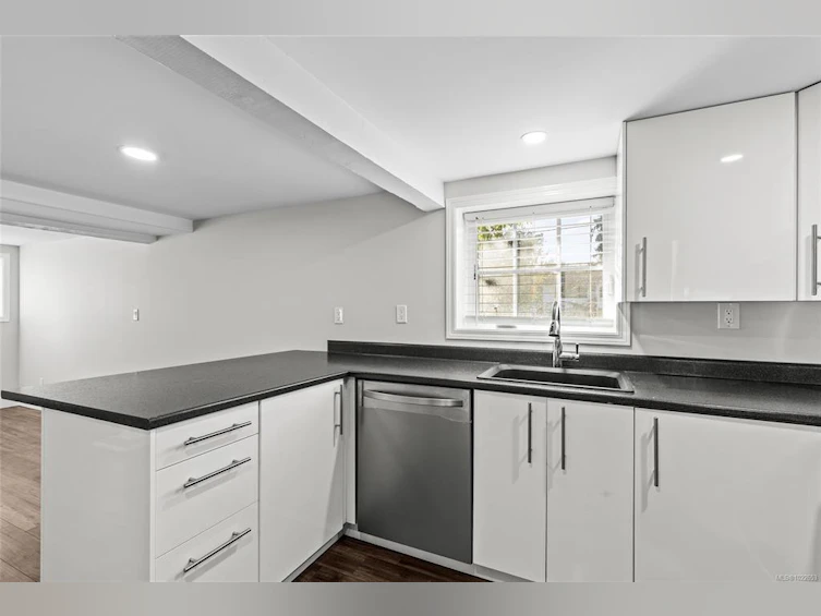 3337 Kingsley Street, Saanich, BC, V8P 4J8 - 28
