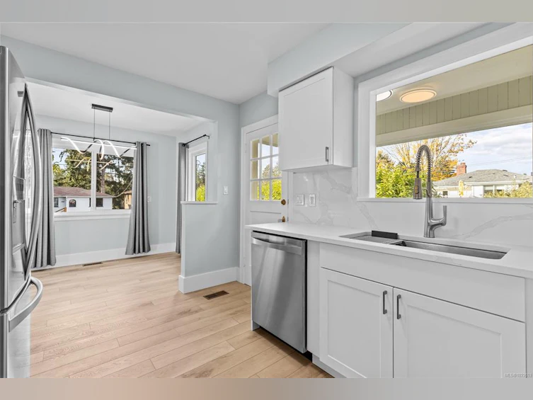 3337 Kingsley Street, Saanich, BC, V8P 4J8 - 12