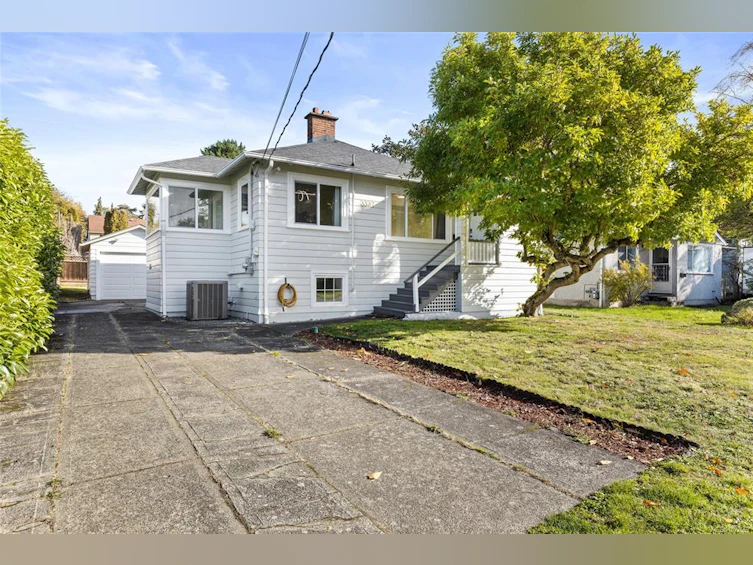 3337 Kingsley Street, Saanich, BC, V8P 4J8 - 2