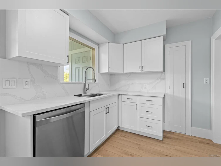 3337 Kingsley Street, Saanich, BC, V8P 4J8 - 11