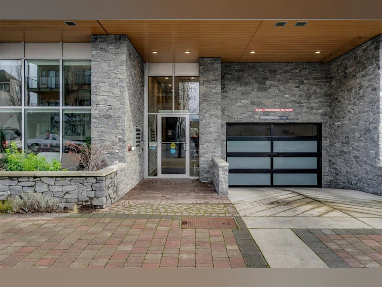 302-9775 Fourth Street, Sidney, BC, V8L 2Z8 - 35