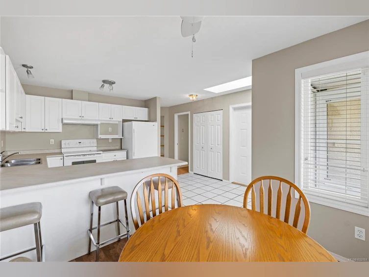 11-454 Morison Avenue, Parksville, BC, V9P 2M6 - 4