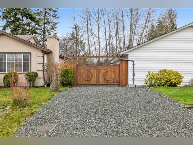850 Temple Street, Parksville, BC, V9P 2L8 - 39