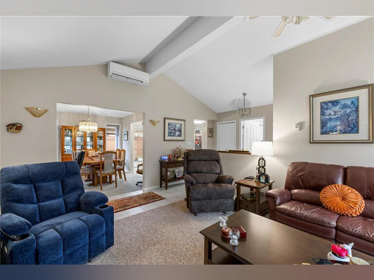 850 Temple Street, Parksville, BC, V9P 2L8 - 9