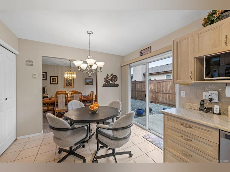 850 Temple Street, Parksville, BC, V9P 2L8 - 21