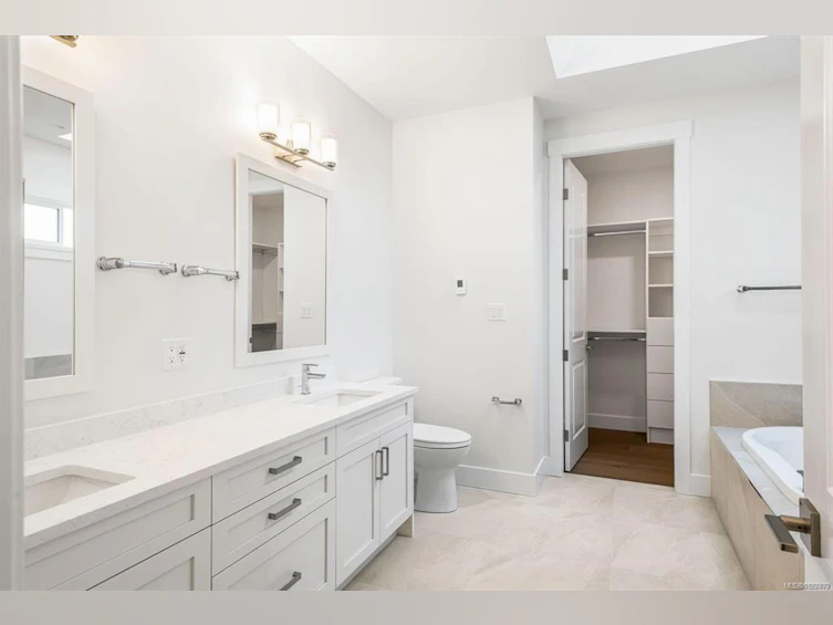 908 Ridgeline Boulevard, French Creek, BC, X1X 1X1 - 35