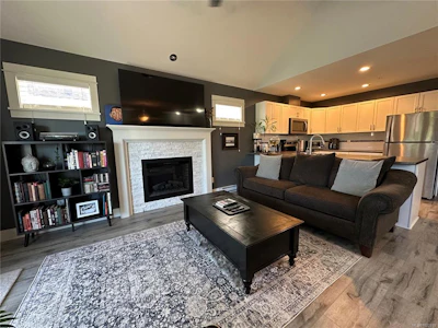3-6183 Nitinat Way - 2