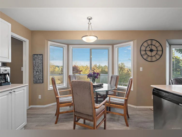 A-6599 Central Saanich Road, Central Saanich, BC, V8Z 5V1 - 5