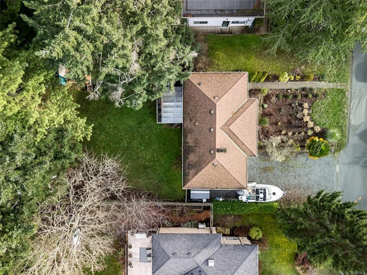 1232 Pearce Crescent, Saanich, BC, V8X 3S9 - 29