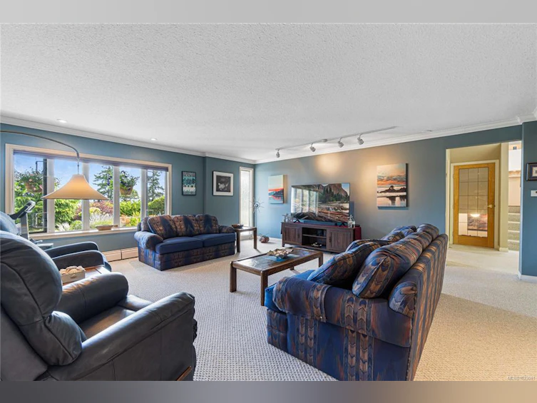 3817 Hammond Bay Road, Nanaimo, BC, V9T 1G4 - 38