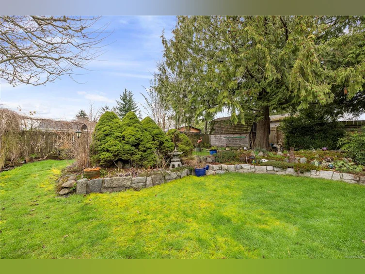 130 Marks Avenue, Parksville, BC, V9P 1L8 - 8