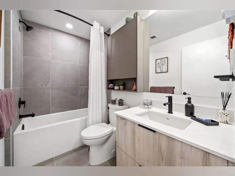100-3564B Ryder Hesjedal Way, Colwood, BC, V9C 0V3 - 16