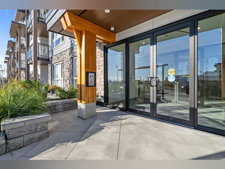 100-3564B Ryder Hesjedal Way, Colwood, BC, V9C 0V3 - 30