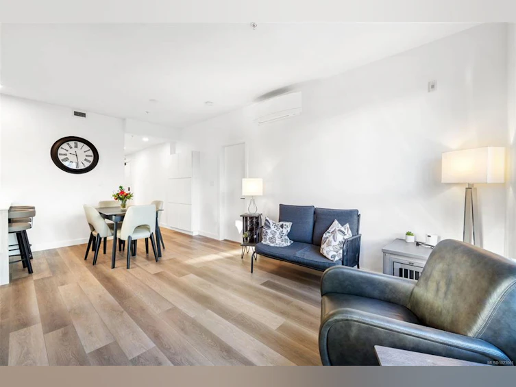 100-3564B Ryder Hesjedal Way, Colwood, BC, V9C 0V3 - 10