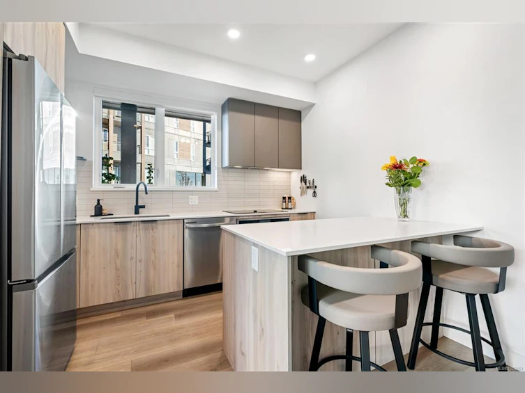 100-3564B Ryder Hesjedal Way, Colwood, BC, V9C 0V3 - 12
