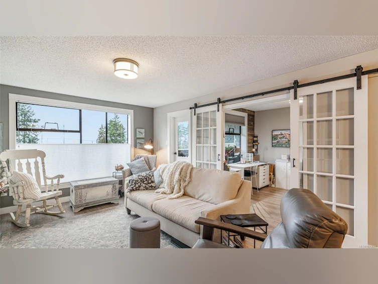 205-309 Morison Avenue, Parksville, BC, V9P 1M6 - 2