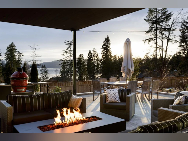 10630 Derrick Road, North Saanich, BC, V8L 5M8 - 41