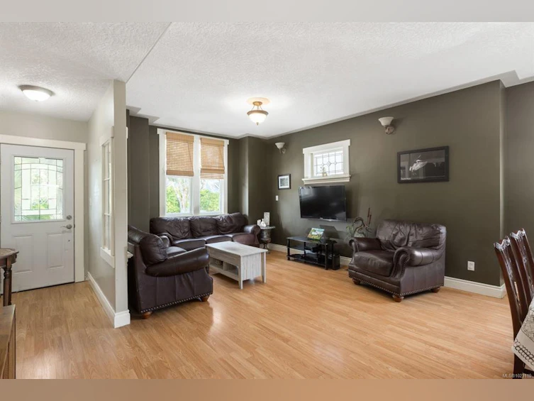 2393 Eastdowne Road, Oak Bay, BC, V8R 5P6 - 2