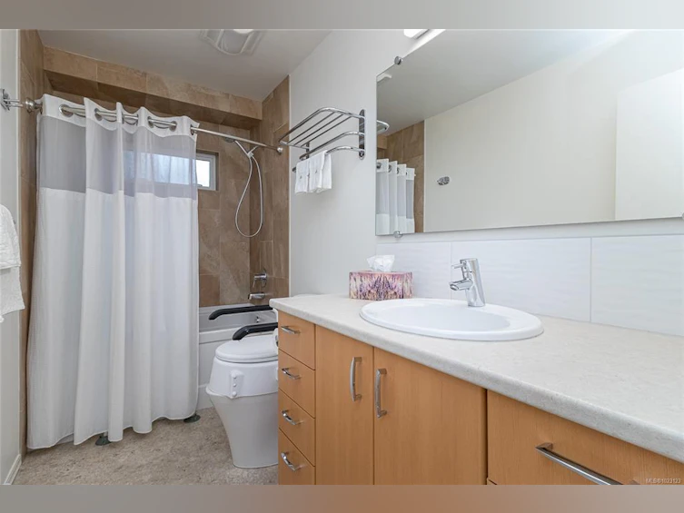 875 Clarke Road, Central Saanich, BC, V8M 2G1 - 24