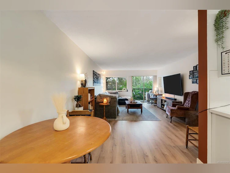 209-1680 Poplar Avenue, Saanich, BC, V8P 4K7 - 16
