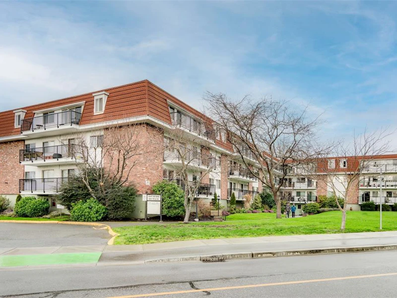 209 - 1680 Poplar Avenue, Saanich BC V8P 4K7