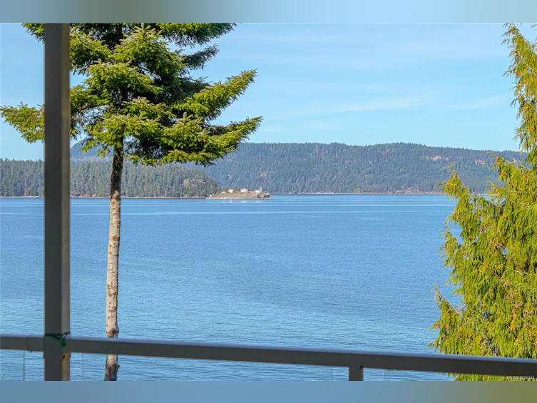 4731 Maple Guard Drive, Bowser/Deep Bay, BC, V0R 1G0 - 8