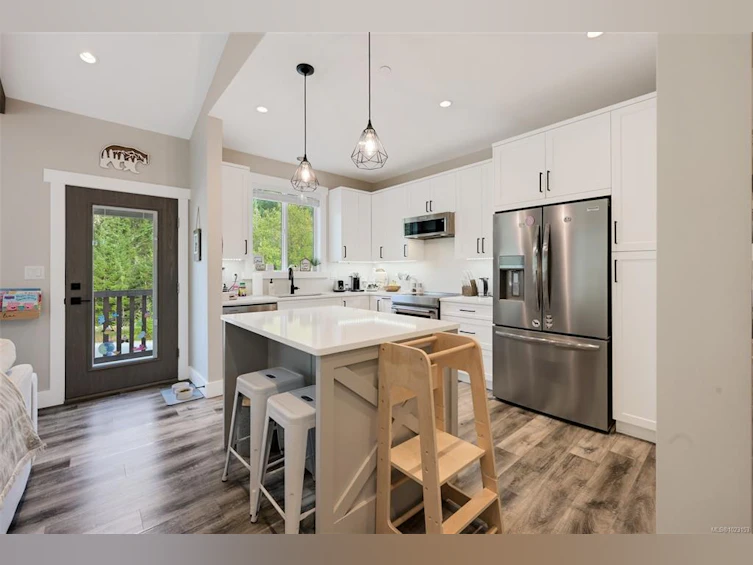 1141 Trailhead Lane, Shawnigan Lake, BC, V0R 2W3 - 4
