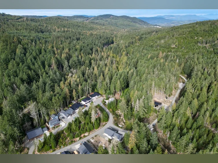 1141 Trailhead Lane, Shawnigan Lake, BC, V0R 2W3 - 2