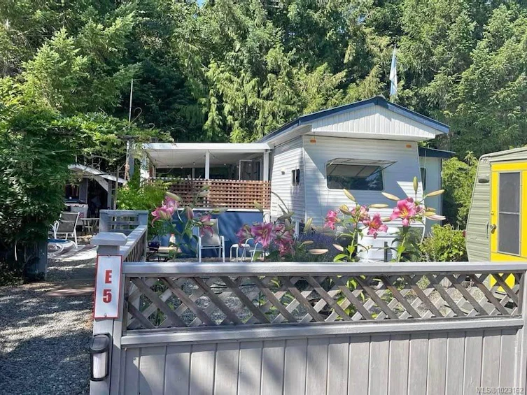 E5-2650 Turnbull Road, Qualicum Beach, BC, V9K 2R2