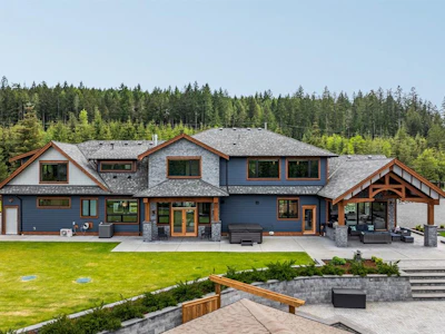 2833 Woodcroft Place - 2