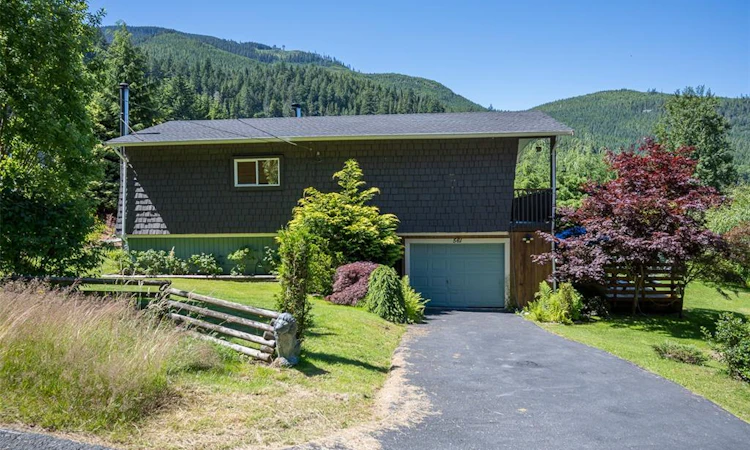 561 Macmillan Drive