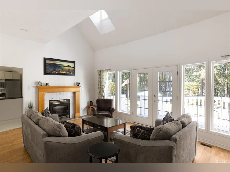 560 Salmon Road, North Saanich, BC, V8M 1S5 - 13