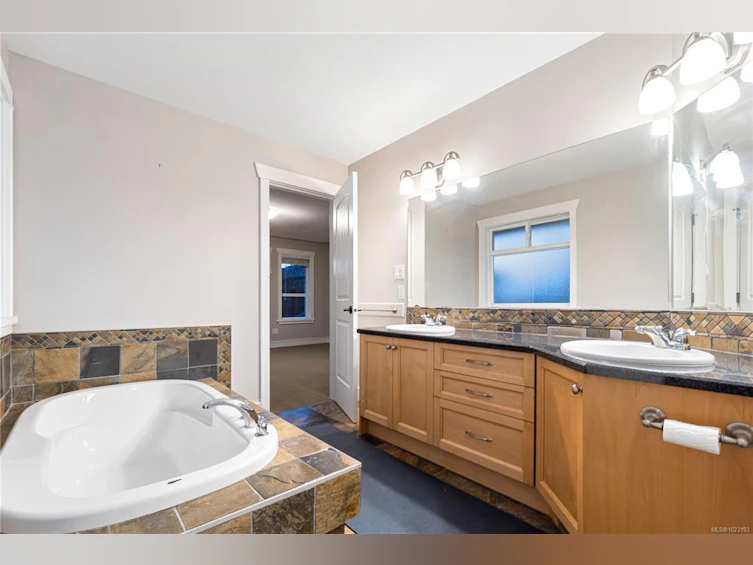 610 Forsyth Avenue, Parksville, BC, V9P 1G9 - 32