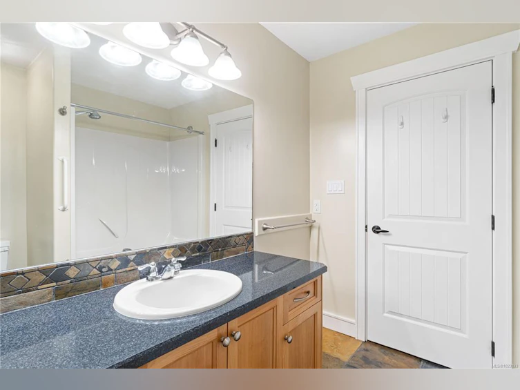 610 Forsyth Avenue, Parksville, BC, V9P 1G9 - 28