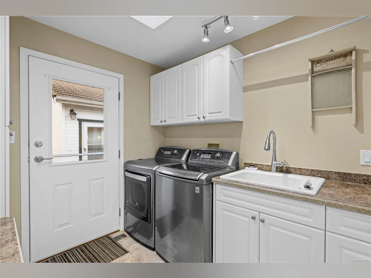 3321 Schooner Cove Drive, Fairwinds, BC, V9P 9H6 - 39