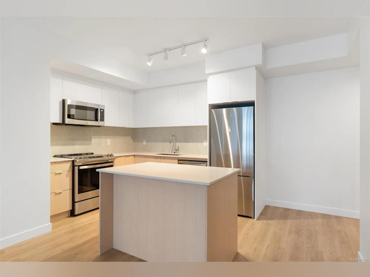217-1115 Johnson Street, Victoria, BC, V8V 0H2 - 13