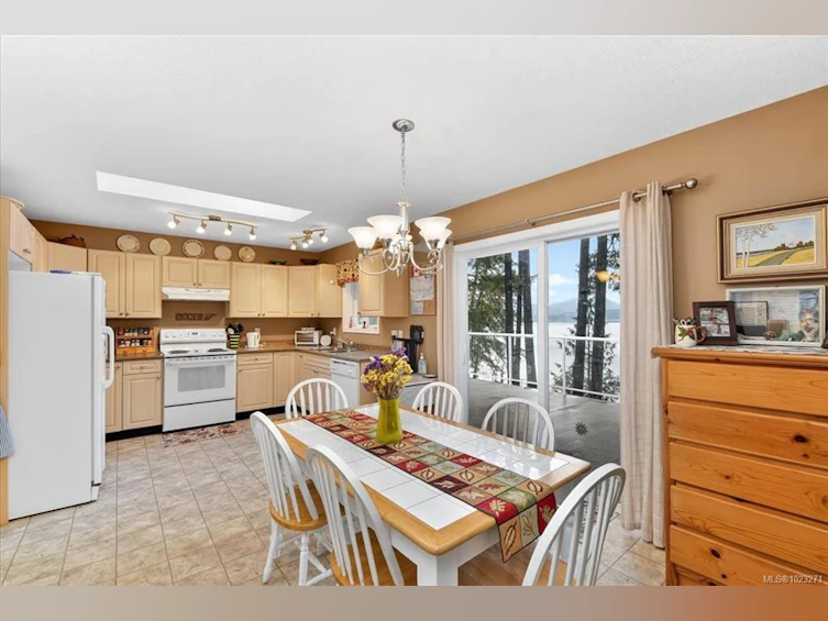8253 Dickson Drive, Port Alberni, BC, V9Y 9B4 - 18