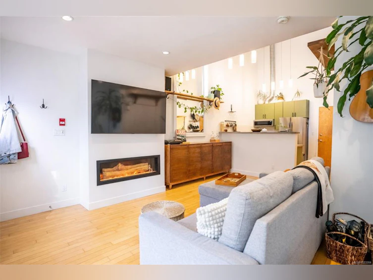 4-797 Tyee Road, Victoria, BC, V9A 7R4 - 3