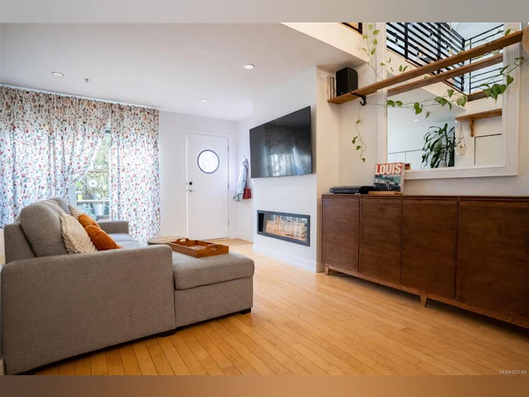 4-797 Tyee Road, Victoria, BC, V9A 7R4 - 5