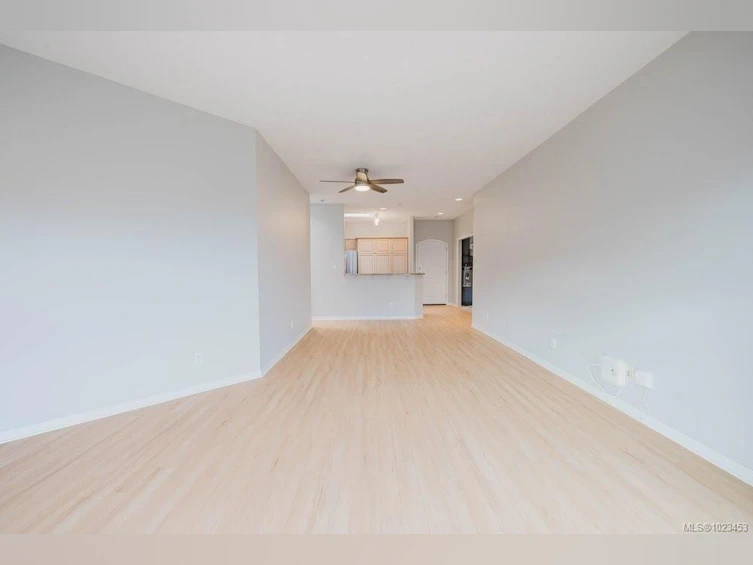 401-1085 Tillicum Road, Esquimalt, BC, V9A 7M3 - 14