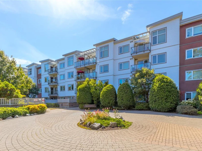 205 - 4394 West Saanich Road, Saanich BC V8Z 0B5