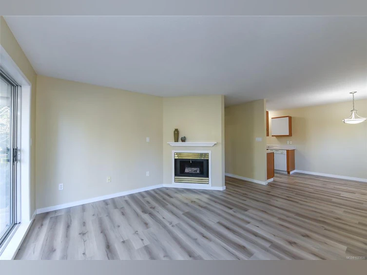 201-2655 Muir Road, Courtenay, BC, V9N 9A1 - 4