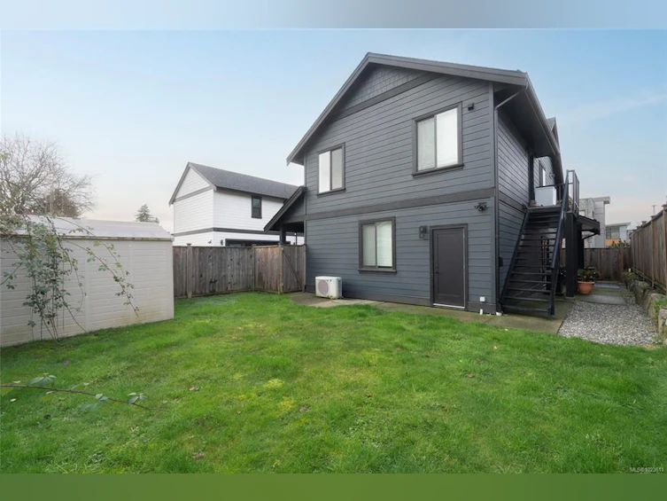 4247 Pullet Place, Saanich, BC, V8X 5J2 - 27