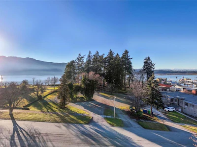3053 Kingsway Avenue - 3