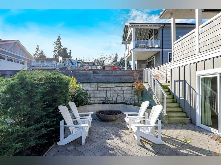 3839/3841 Ross Avenue, Courtenay, BC, V0R 2V0 - 14