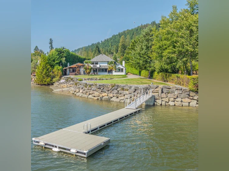4718/4720 Shell Beach Road, Ladysmith, BC, V9G 1L7