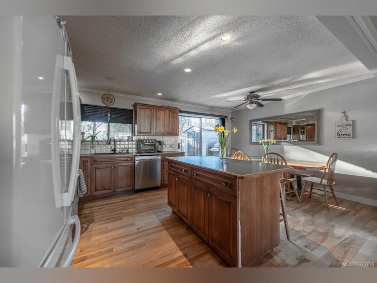 2615 Starlight Trail, Nanaimo, BC, V9T 3S6 - 11
