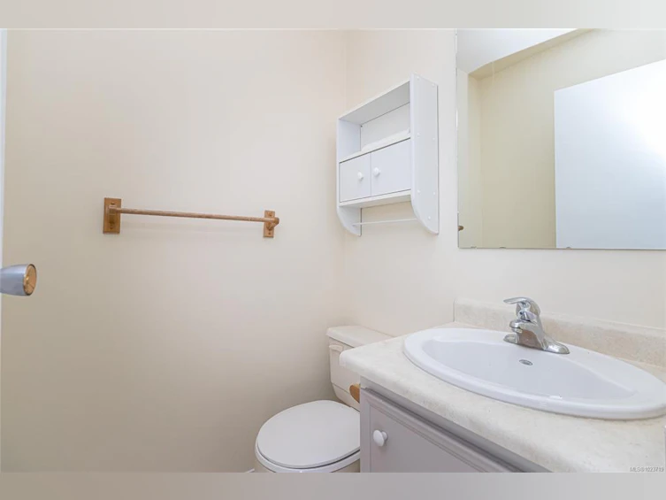 310-3215 Alder Street, Saanich, BC, V8X 1P3 - 12