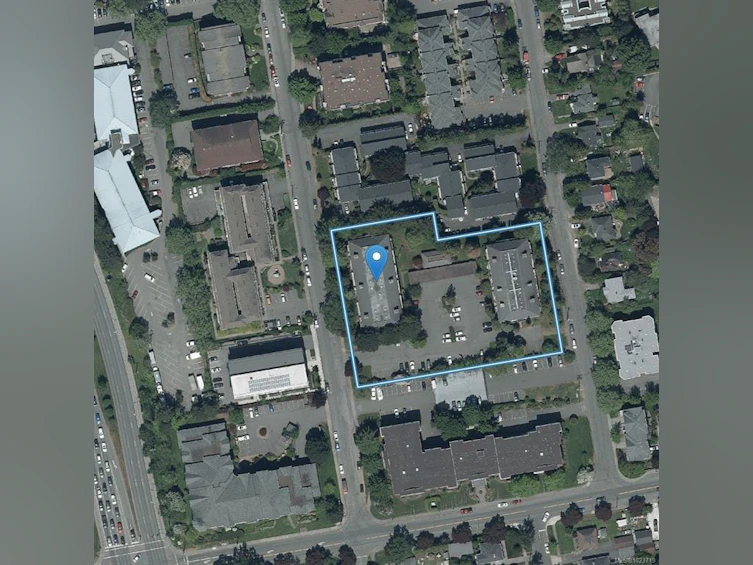 310-3215 Alder Street, Saanich, BC, V8X 1P3 - 34